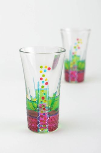 Handmade farbiges Trinkglas mit Bemalung Geschirr Set aus Glas Deko für Küche - MADEheart.com