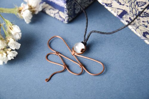 Handmade Metall Anhänger Wire Wrap Schmuck Geschenk für Frau Damen Anhänger - MADEheart.com
