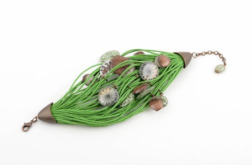 Pulsera hecha a mano de cordones verdes bisutería de moda regalo para ella - MADEheart.com