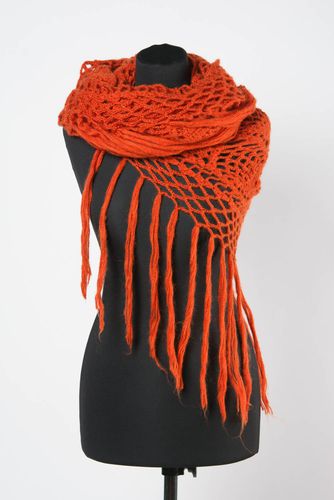 Вязаная накидка шерстяная шаль спицами ручной работы оранжевая яркая теплая - MADEheart.com