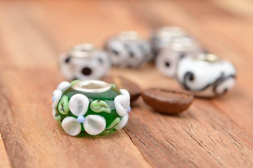Unusual handmade glass bead jewelry findings art and craft creative work ideas - MADEheart.com