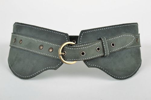 Cinturón de cuero natural italiano con hebilla - MADEheart.com