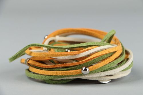 Bracelet en daim multicolore fait main - MADEheart.com