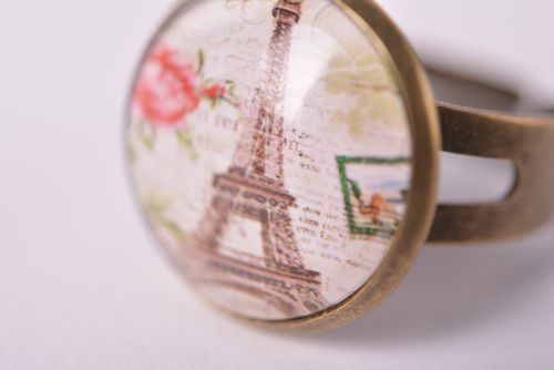 Bague romantique ronde Bijou fait main métal verre Cadeau femme Tour Eiffel - MADEheart.com