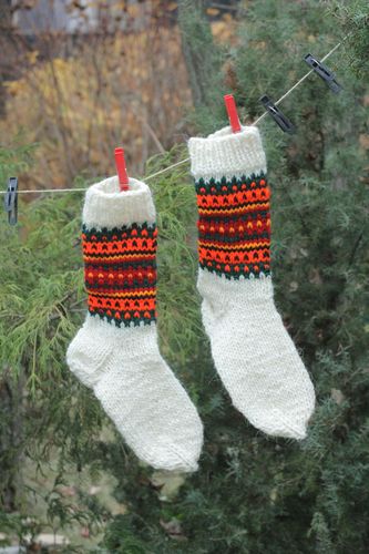 Chaussettes rayées en laine tricotées à la main  - MADEheart.com