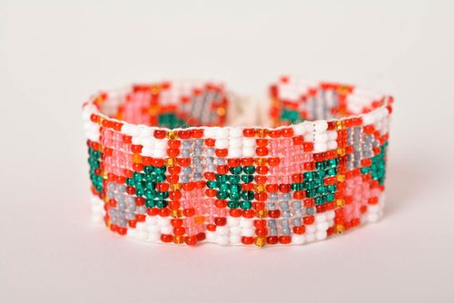 Bracelet perles rocaille Bijou fait main rouge-vert Accessoire pour femme - MADEheart.com