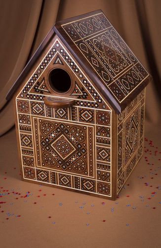 Casetta per uccelli fatta a mano Casetta decorativa di legno con intarsio - MADEheart.com
