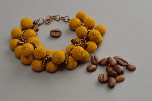 Pulsera hecha a mano de tеla amarillo gris accesorio para mujer regalo original - MADEheart.com