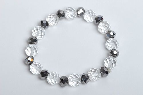 Bracelet fait main design Bijou en verre original Accessoire pour femme  - MADEheart.com