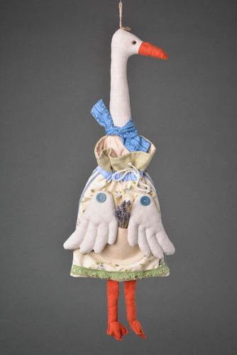 Интерьерная игрушка ручной работы кукла пакетница Гусыня из хлопка декор кухни - MADEheart.com