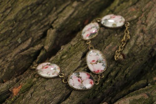 Handmade designer floral wrist bracelet with metal basis and glass glaze - MADEheart.com