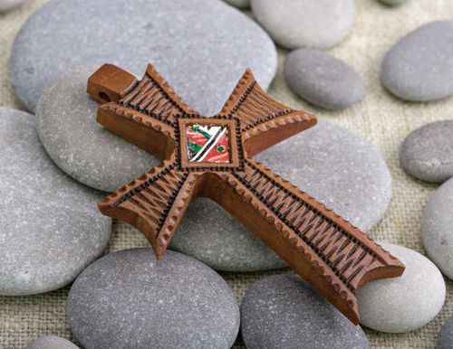 Pectoral wooden cross with inlaid Easter - MADEheart.com