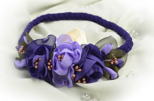 Banda para el cabello artesanalcon flores cinta de pelo regalo para niña - MADEheart.com