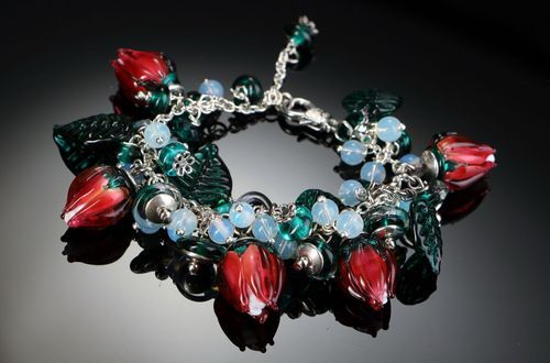Buntes Armband mit italienischem Glas Blumenbemalen - MADEheart.com