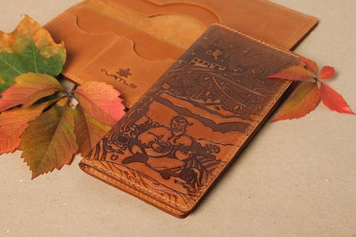 Unusual handmade leather wallet leather goods fashion trends best gifts for him - MADEheart.com