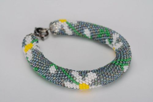 Handmade braided bracelet Chamomile - MADEheart.com