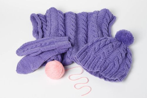 Gorro para niños artesanal guantes de lana mezclada color morado regalo original - MADEheart.com