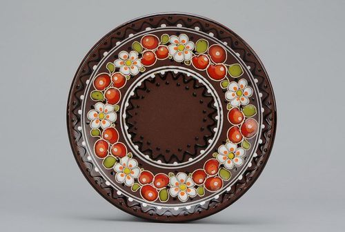 Bemalter Teller aus Keramik - MADEheart.com