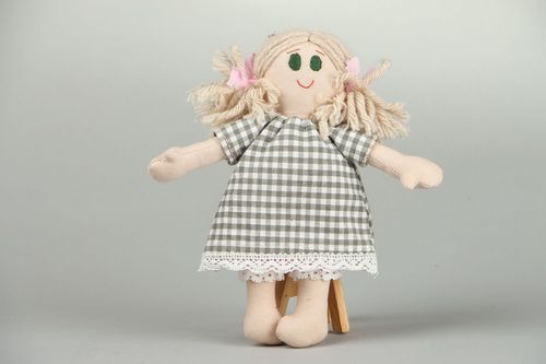 Handmade Puppe Maschenka - MADEheart.com