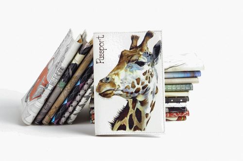 Обложка на паспорт ручной работы с жирафом необычный подарок кожаный аксессуар - MADEheart.com