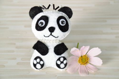 Broche originale en laine naturelle Panda - MADEheart.com