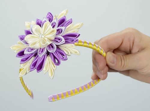 Aro de cabelo, coroa de flores na cabeça com flores de cetim - MADEheart.com