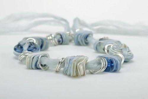 Collar azul de vidrio resistente en cordón de cuero - MADEheart.com