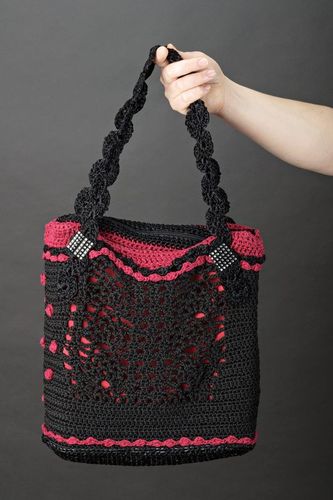 Женская черная сумка вязаная - MADEheart.com