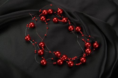 Rote Halskette aus Kugeln - MADEheart.com