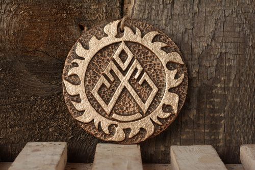 Colgante de arcilla Amuleto Lelya - MADEheart.com