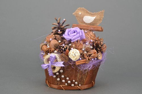 Ornamental basket for desktop decor - MADEheart.com