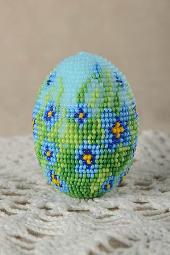Oeuf de Pâques fait main Oeuf déco bleu-vert perles de rocaille Déco de Pâques - MADEheart.com