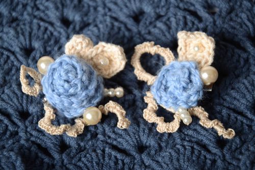Broches textiles a crochet hechos a mano accesorios para ropa bisutería de moda  - MADEheart.com