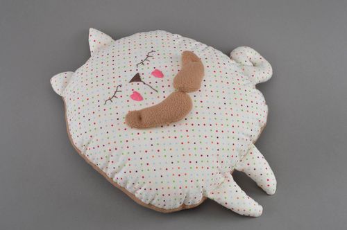 Coussin en forme de chat décoratif en coton et tissu polaire fait main - MADEheart.com