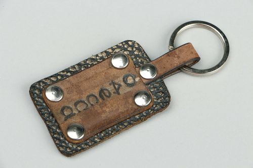 Porte clé en cuir naturel Odessa - MADEheart.com