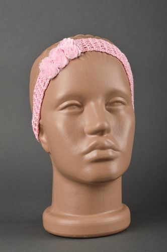 Bandeau cheveux fille fait main rose tricoté au crochet Cadeau original - MADEheart.com