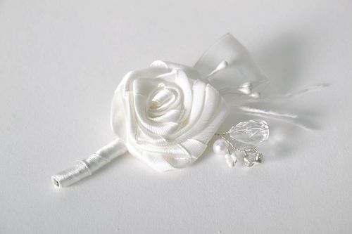 Boutonnière mariage fleur en tissu faite main - MADEheart.com