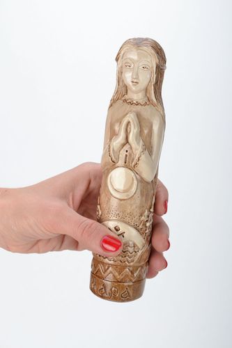Figurine en plâtre faite main idole slave Mara (Morana) beige cadeau original - MADEheart.com
