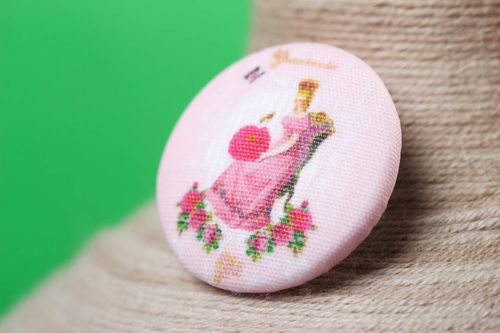 Beautiful handmade plastic button needlework accessories art and craft supplies - MADEheart.com