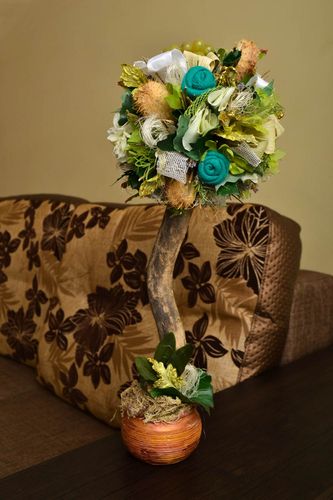 Topiario per la casa fatto a mano albero decorativo di fiori artificiali - MADEheart.com