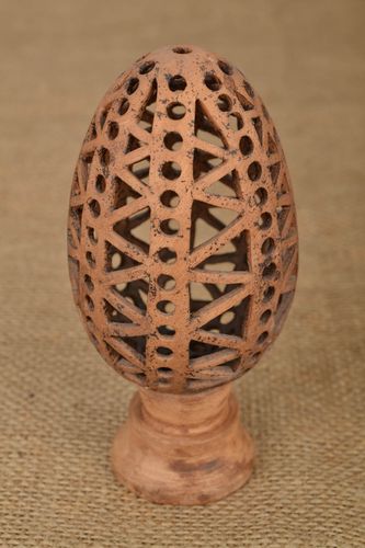 Ovo de cerâmica para Páscoa feito à mão  - MADEheart.com