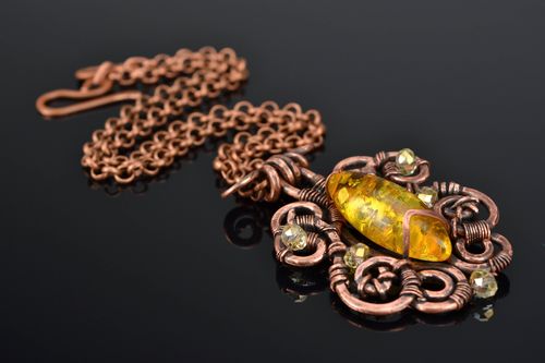 Wire wrap neck pendant with natural amber - MADEheart.com