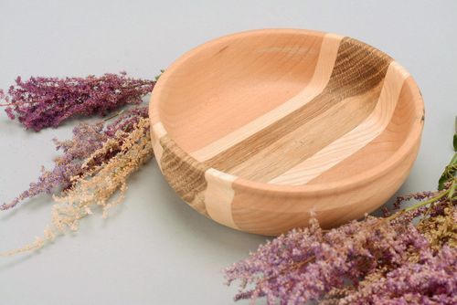 Prato de madeira para os produtos secos - MADEheart.com