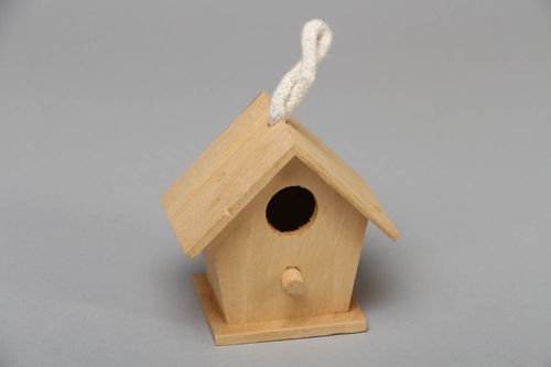 Nichoir pour oiseaux en bois fait main  - MADEheart.com