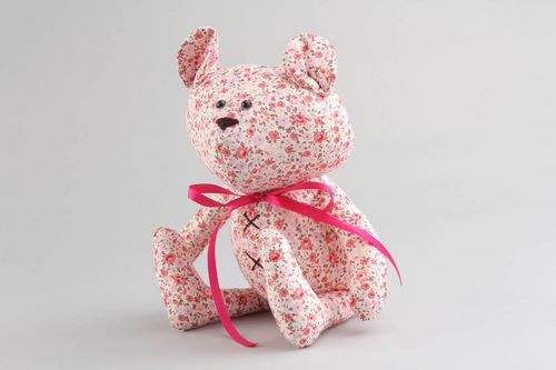 Brinquedo macio artesanal de pelúcia costurado de têxtil Urso de cor rosa - MADEheart.com