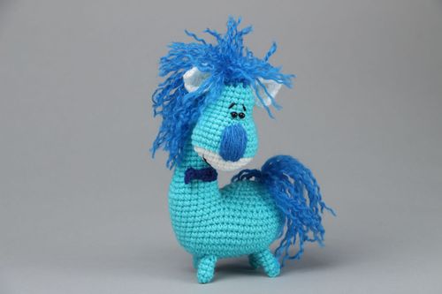 Jouet décoratif crocheté artisanal Cheval bleu - MADEheart.com