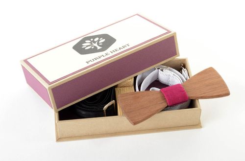 Fliege aus Holz handmade Accessoire für Männer Krawatte Fliege mit Violett - MADEheart.com