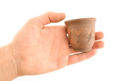 Verre à shot céramique avec ornements fait main vaisselle de style ethnique - MADEheart.com