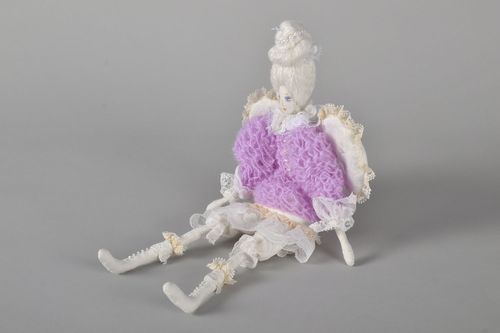 Muñeca de interior hecha a mano - MADEheart.com