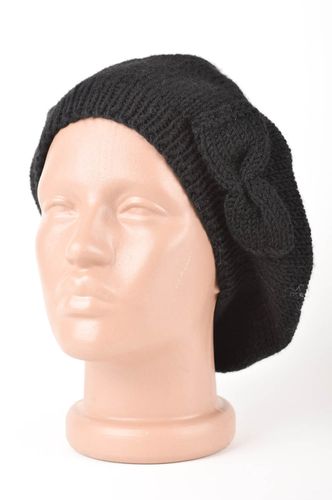 Boina tejida negra artesanales accesorio de moda ropa de invierno para mujer - MADEheart.com